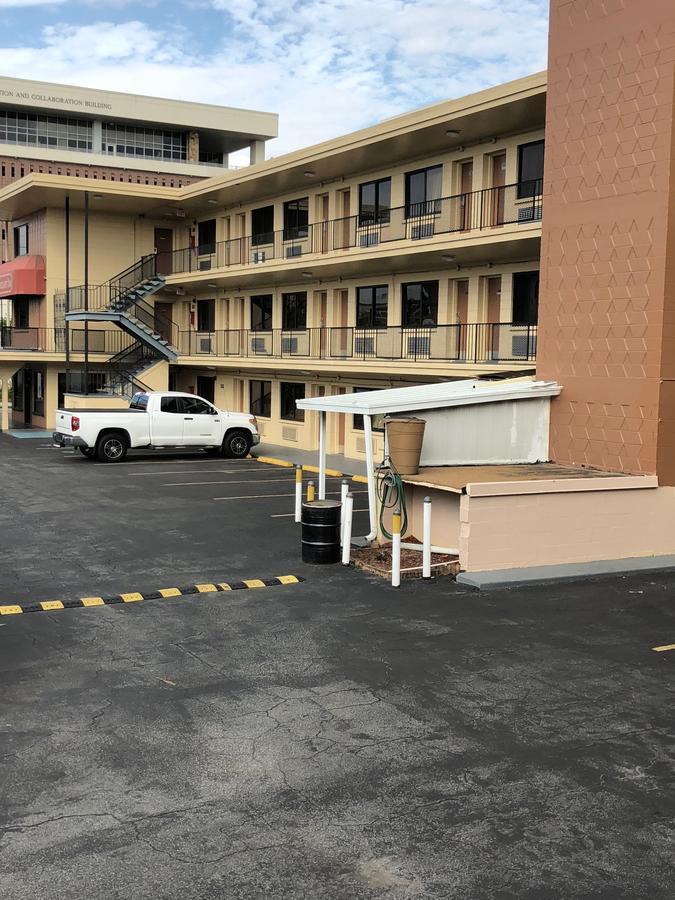 University Inn Downtown Tampa Buitenkant foto